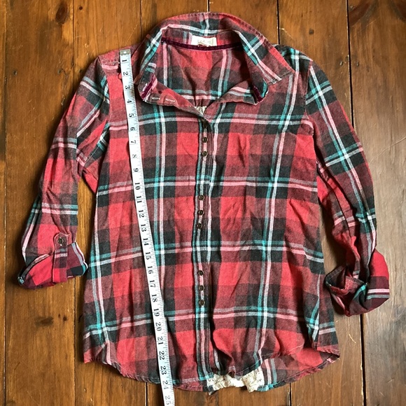 Taylor and Sage | Flannel Button Down | S - Picture 9 of 9